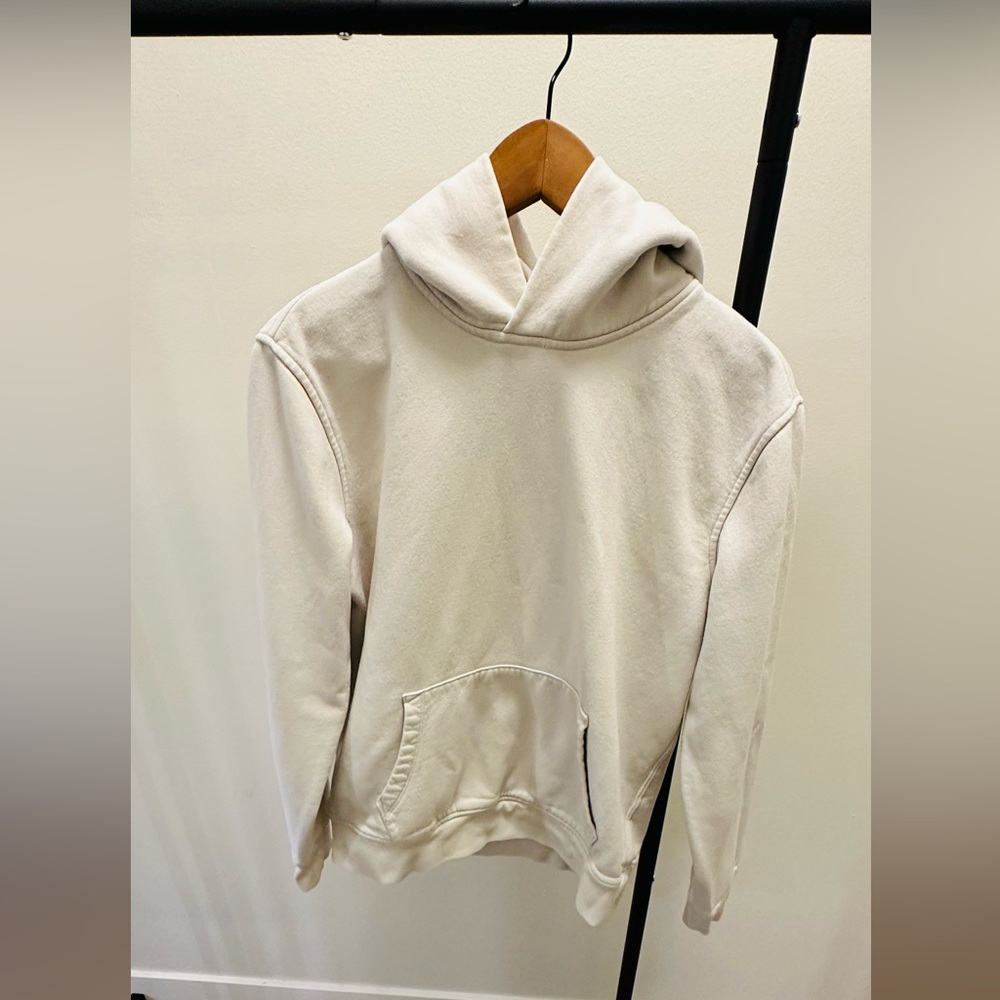 Gap Men’s Medium Size White Sweatshirt